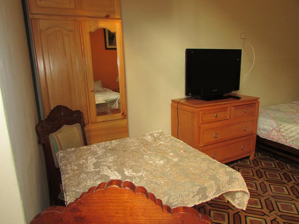 Residencial Miraflores B&B Лима Стая снимка